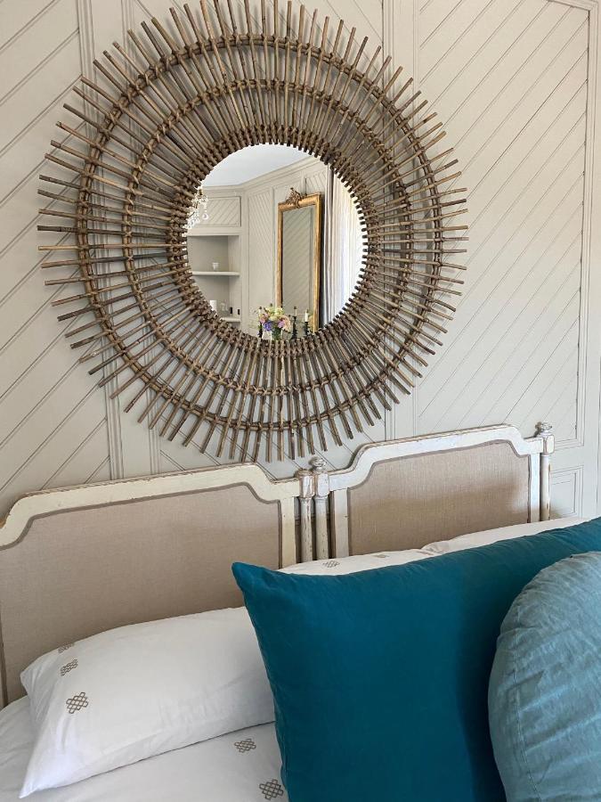 La Maison Du Grand Rocher Bed & Breakfast